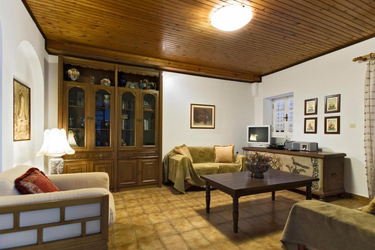 Villa Bacchus Kassiopi Corfu ภายนอก รูปภาพ