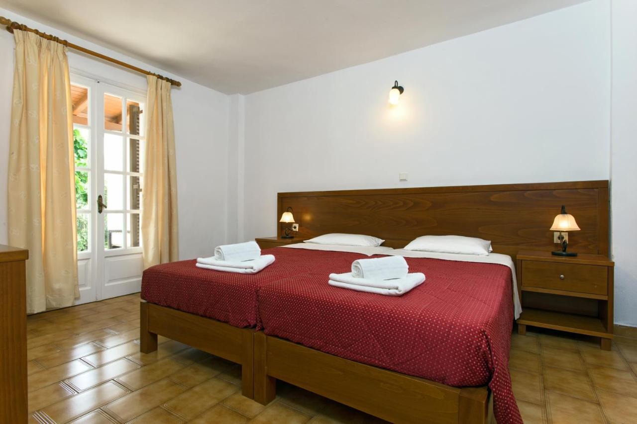 Villa Bacchus Kassiopi Corfu ภายนอก รูปภาพ