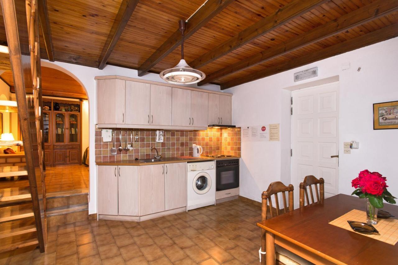 Villa Bacchus Kassiopi Corfu ภายนอก รูปภาพ