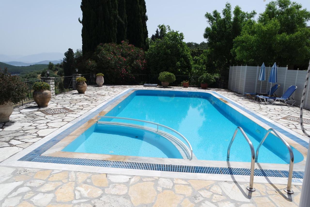 Villa Bacchus Kassiopi Corfu ภายนอก รูปภาพ