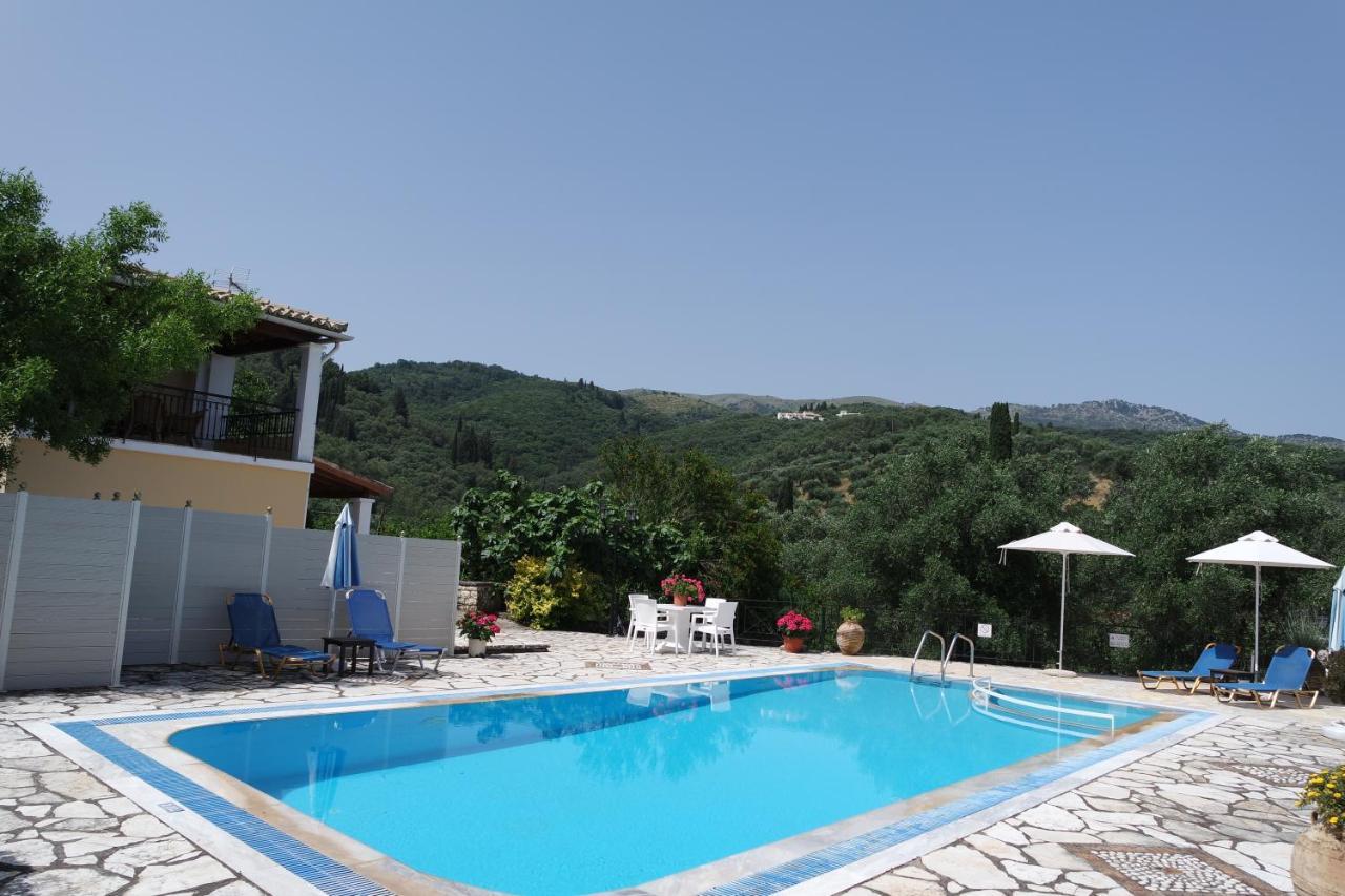 Villa Bacchus Kassiopi Corfu ภายนอก รูปภาพ