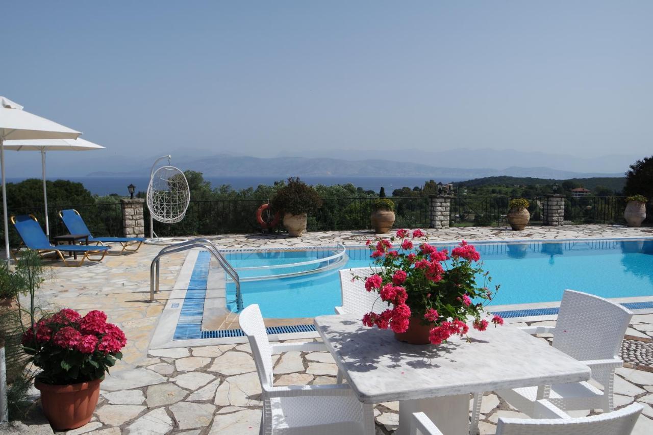 Villa Bacchus Kassiopi Corfu ภายนอก รูปภาพ