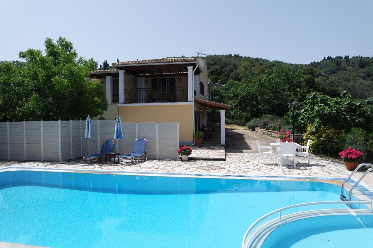 Villa Bacchus Kassiopi Corfu ภายนอก รูปภาพ